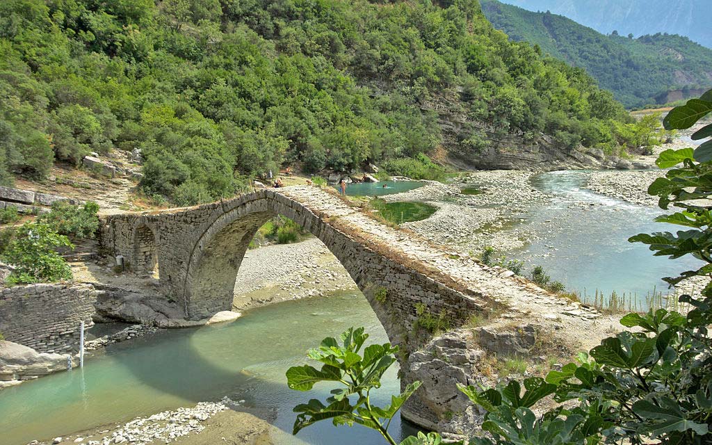 Puente otomano Kadiut y de Benja | Albania | Permet