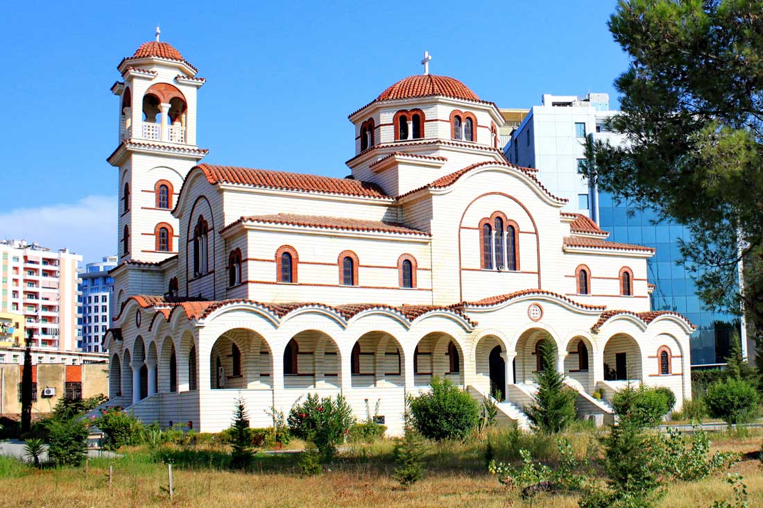 Catedral Ortodoxa de San Paul y San Asti de Durres