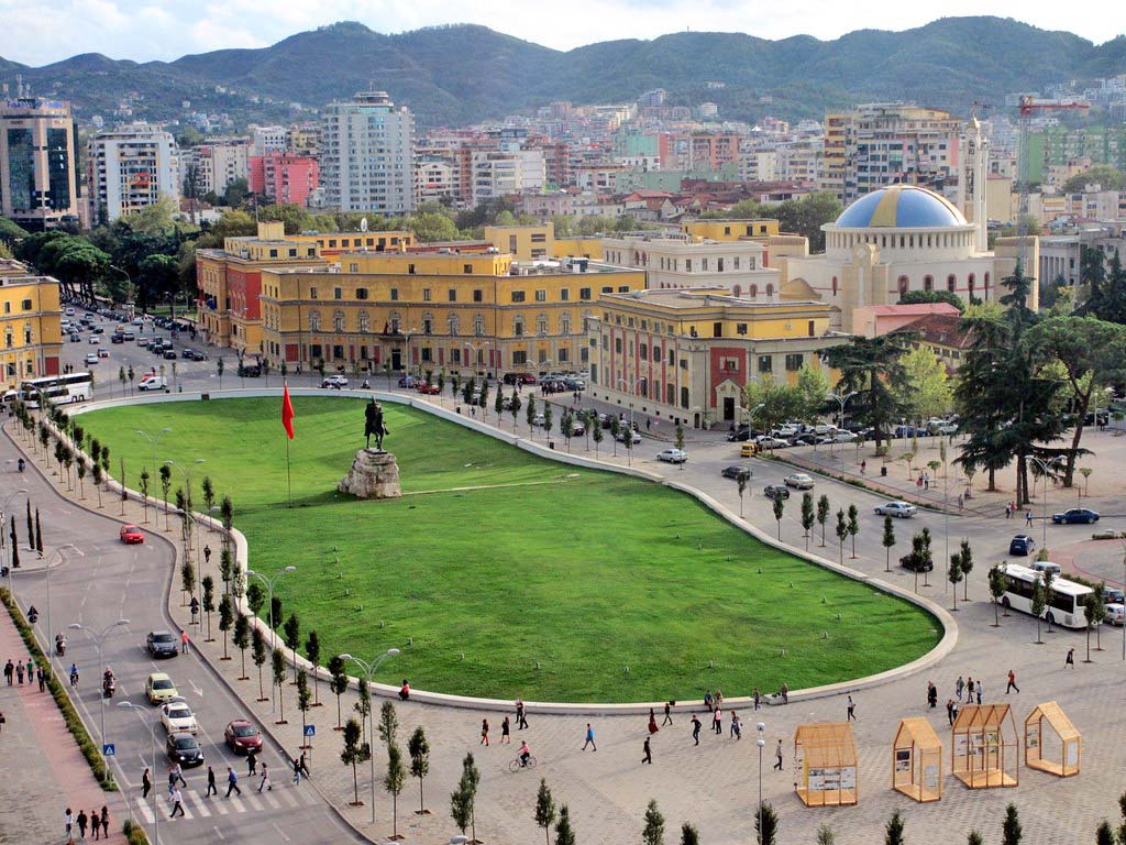 Plaza Skanderbeg en Tirana