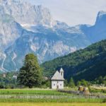 Pueblo de Theth en los Alpes Albaneses