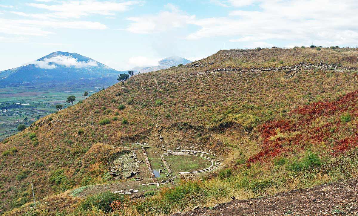 Teatro del yacimiento de Finiq (Phoinike)