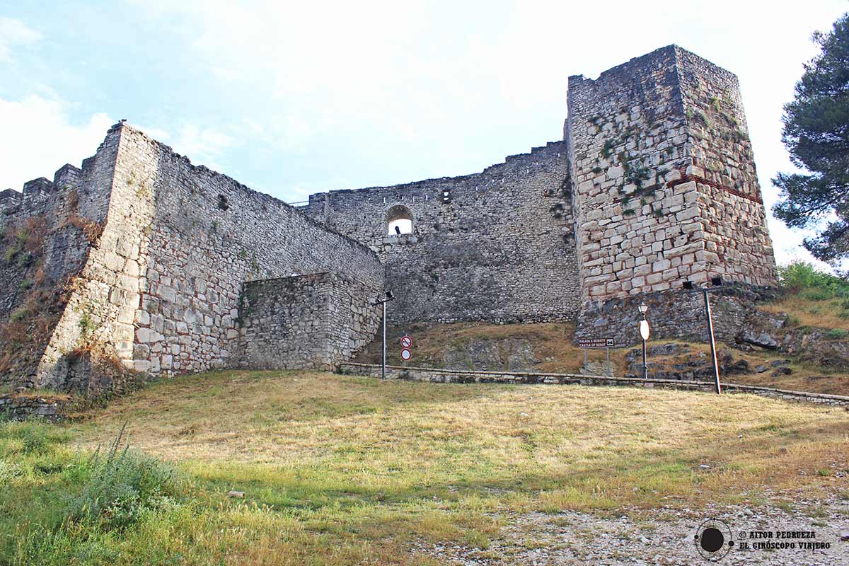Entrada al castillo de Berat